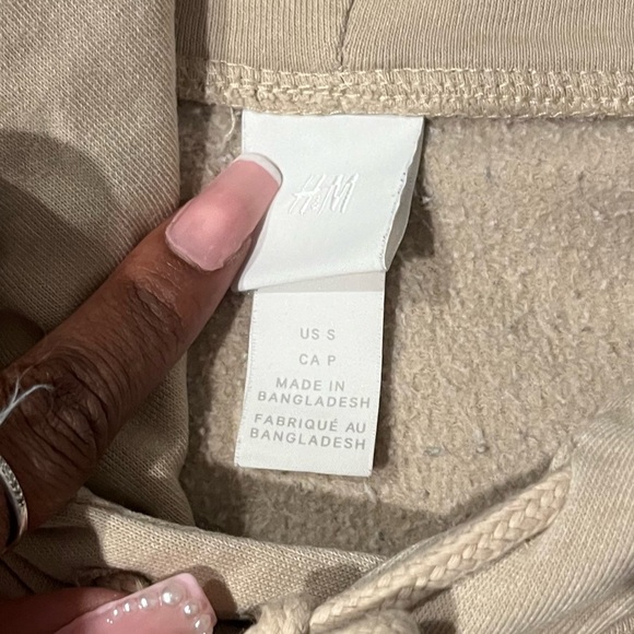 H&M women’s hoodie - Picture 2 of 2